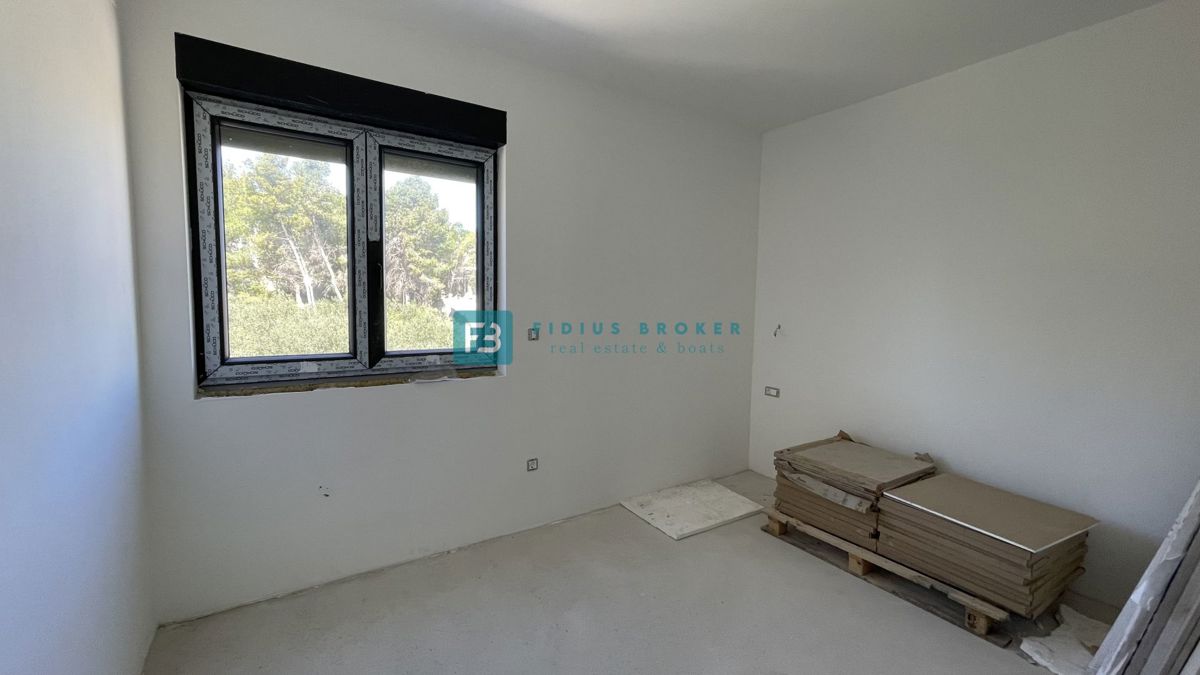 VODICE, novogradnja, samostojna luksuzna vila, bazen