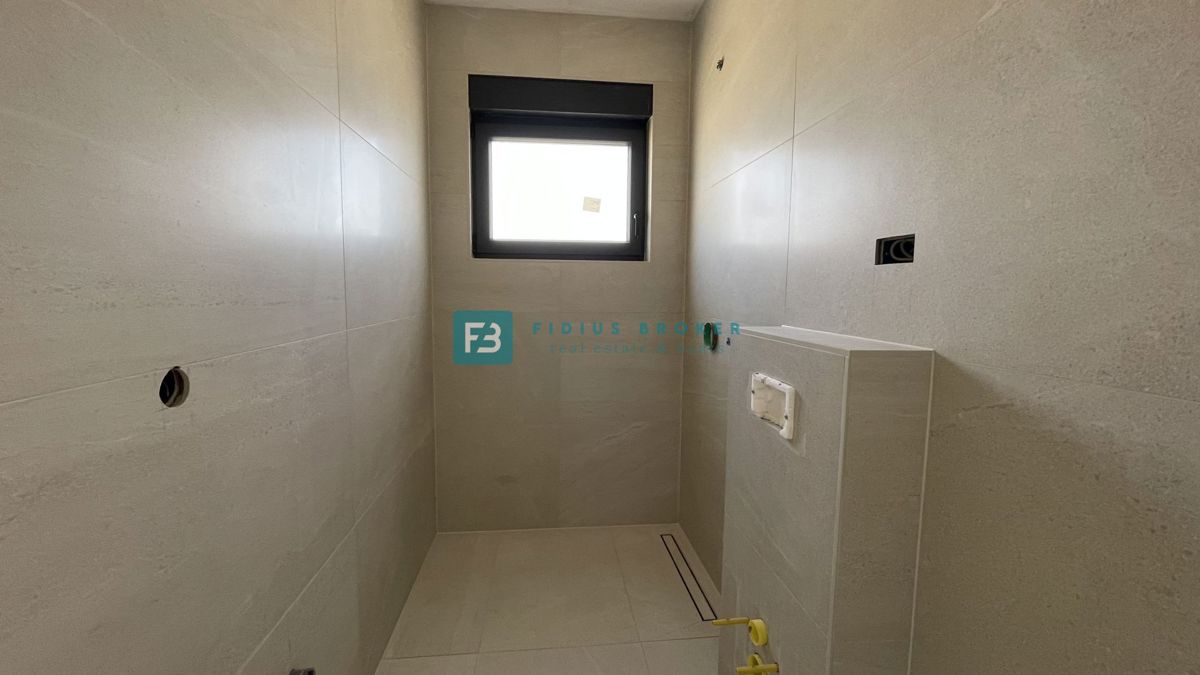 VODICE, novogradnja, samostojna luksuzna vila, bazen