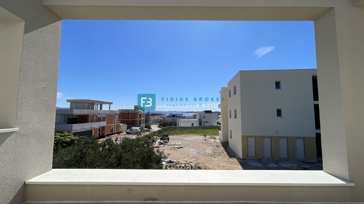 VODICE, novogradnja, samostojna luksuzna vila, bazen