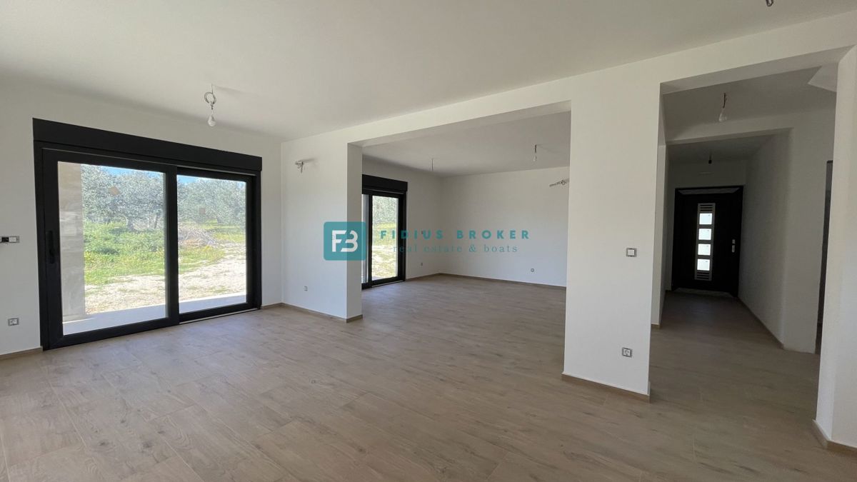 VODICE, novogradnja, samostojna luksuzna vila, bazen