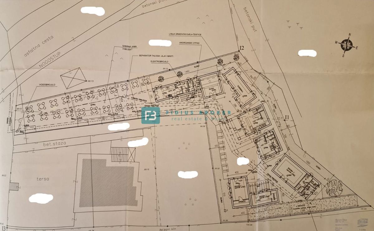 VODICE, vrhunska lokacija, 1. vrsta do morja, restavracije ob plaži