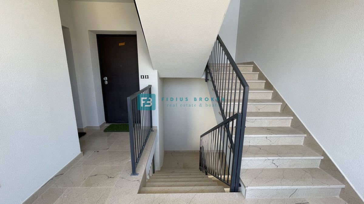 VODICE, novogradnja, moderno stanovanje, terasa, 2 spalnici