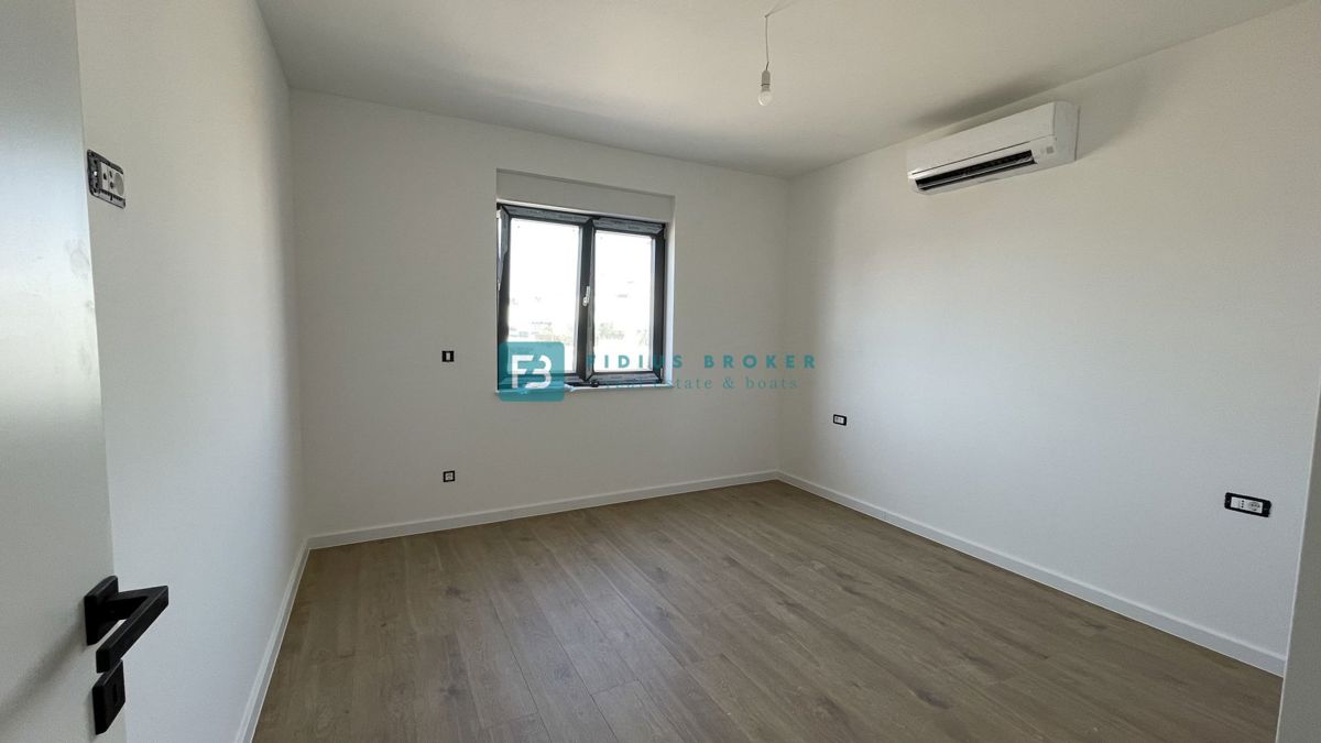 VODICE, novogradnja, moderno stanovanje, terasa, 2 spalnici