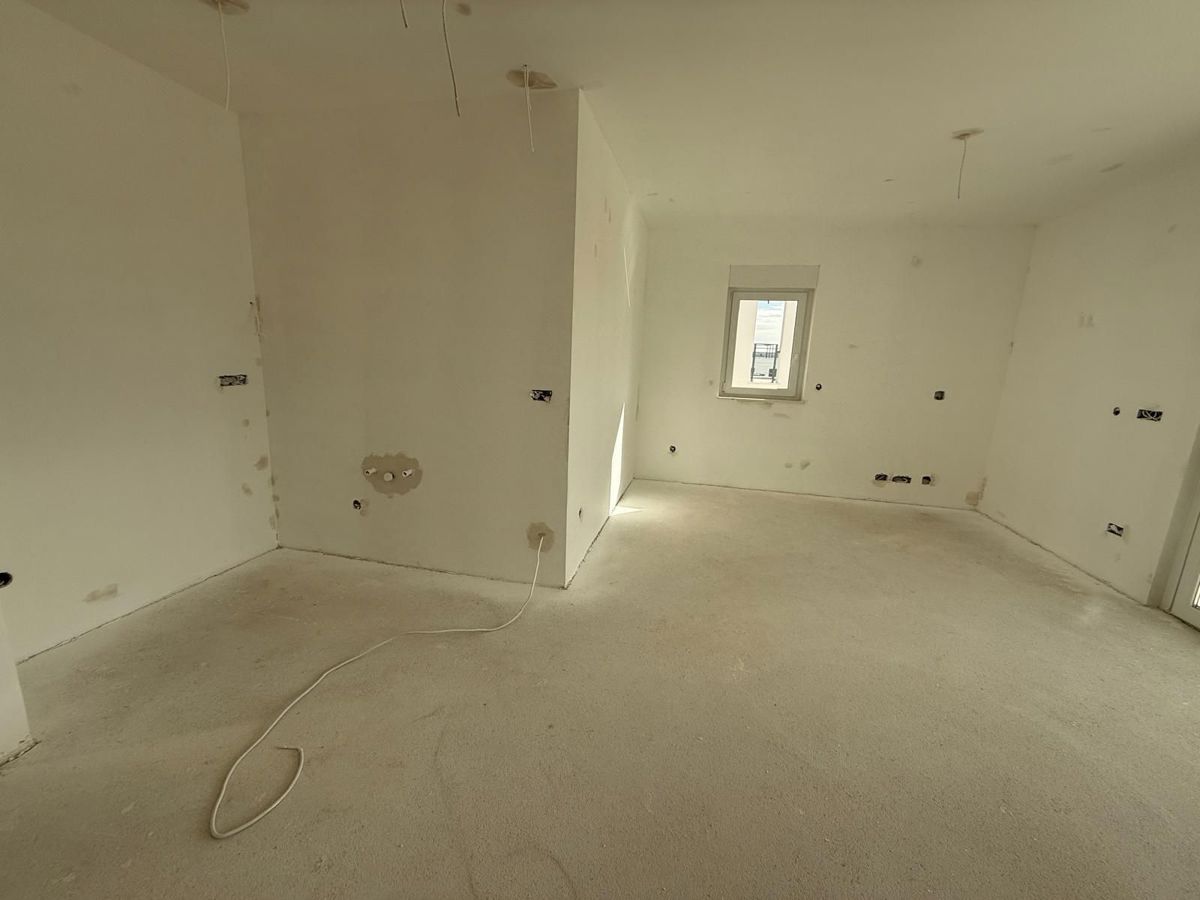 VODICE, novogradnja, dvoetažno stanovanje, pogled na morje, strešna terasa