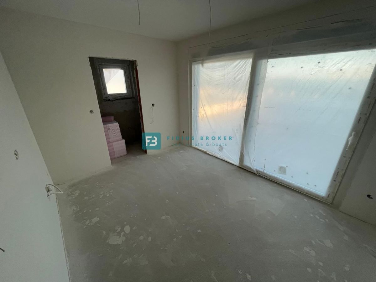 VODICE, novogradnja, dvoetažno stanovanje, pogled na morje, strešna terasa