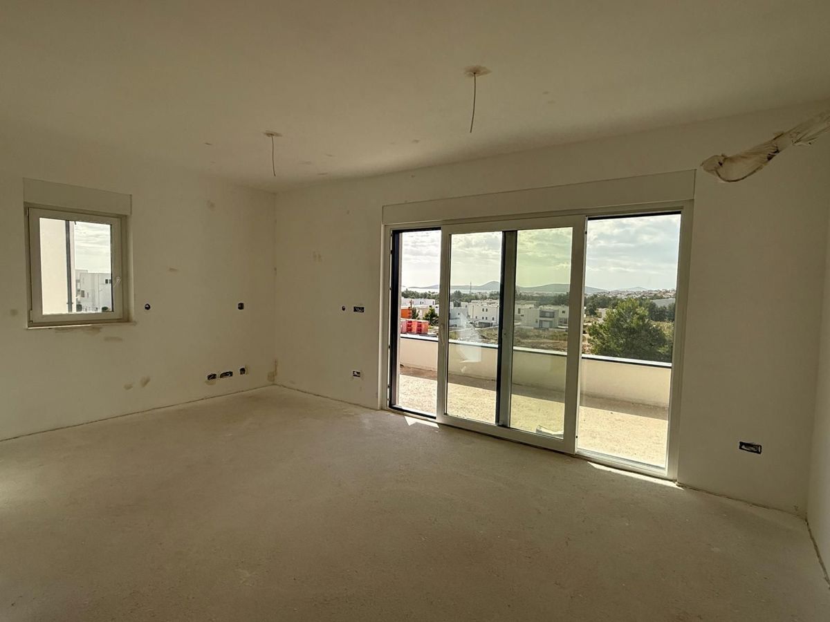 VODICE, novogradnja, dvoetažno stanovanje, pogled na morje, strešna terasa