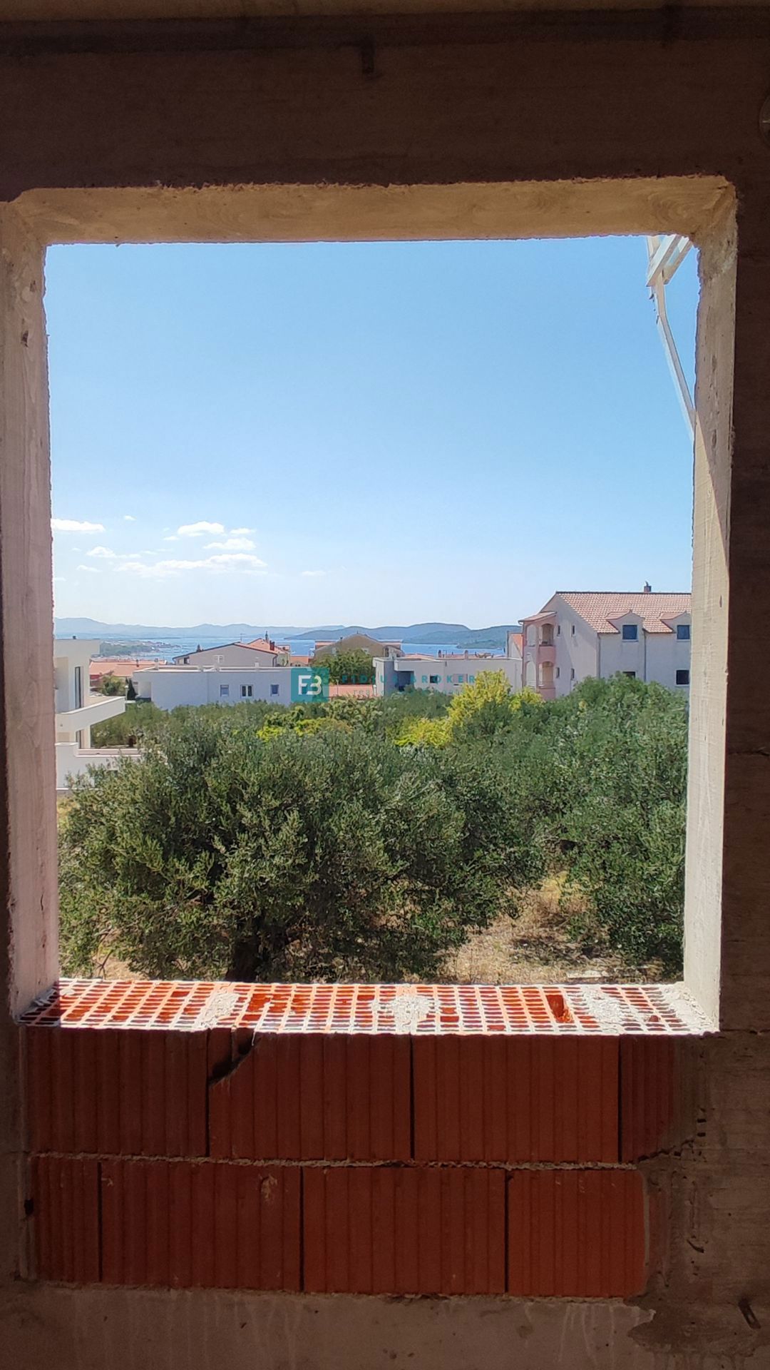 VODICE, novogradnja, 1. nadstropje, 3 spalnice, shramba