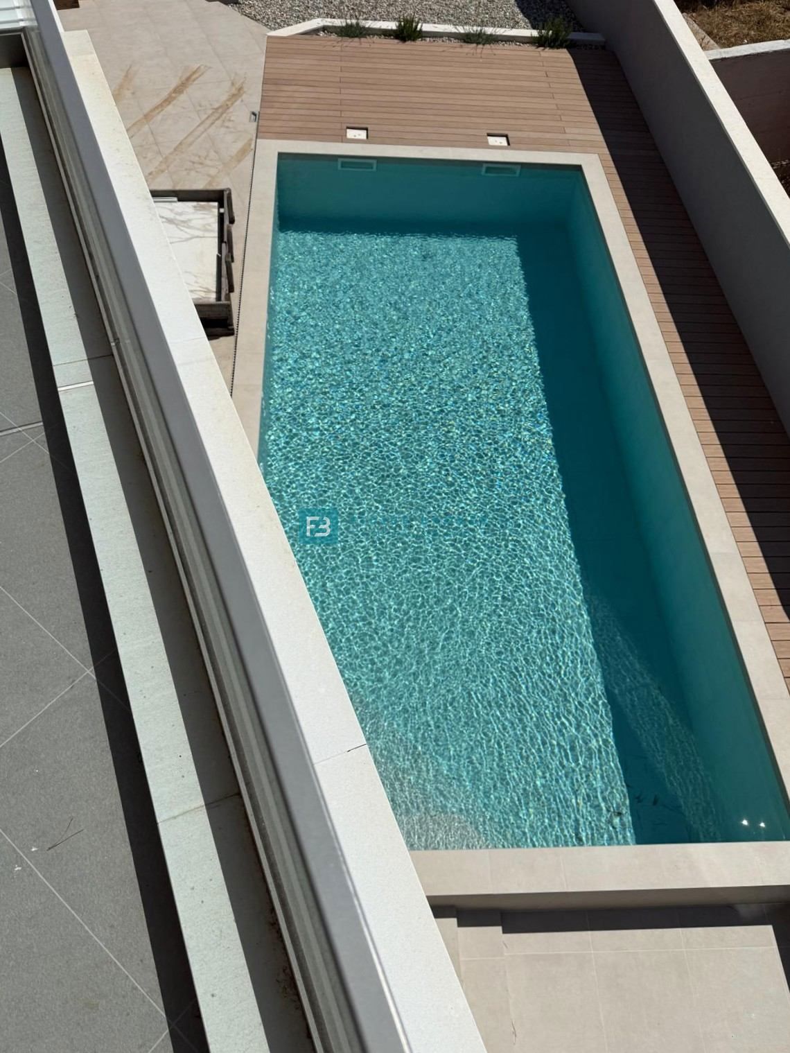 ŠIBENIK-BILICE, nova, opremljena luksuzna vila, 2 ločena apartmaja, 400 m od morja