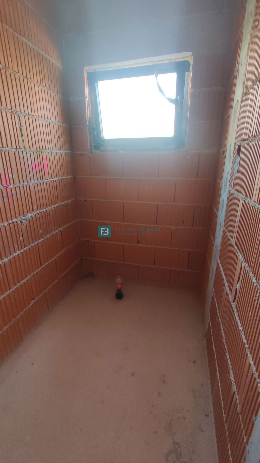 VODICE, novogradnja, dvojček, 650 m od morja, vrt 120 m2, S1