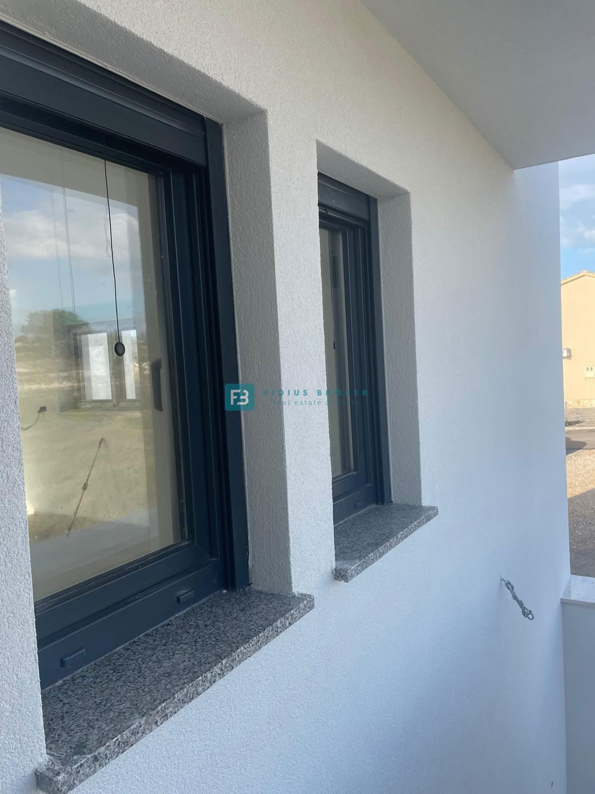 VODICE, novogradnja, 1. nadstropje, 3 spalnice, pogled na morje, shramba