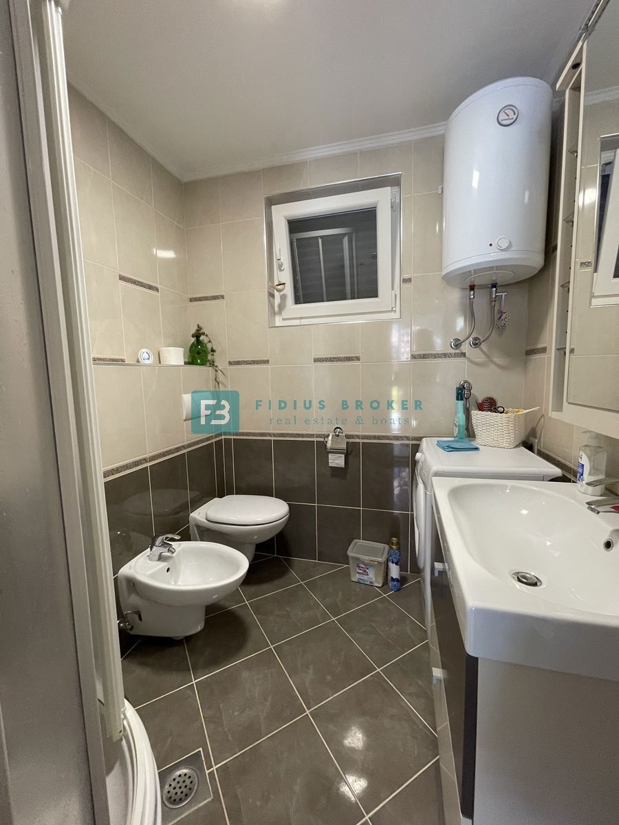 TISNO, čudovita samostojna hiša, 60 m od plaže, odprt pogled na morje