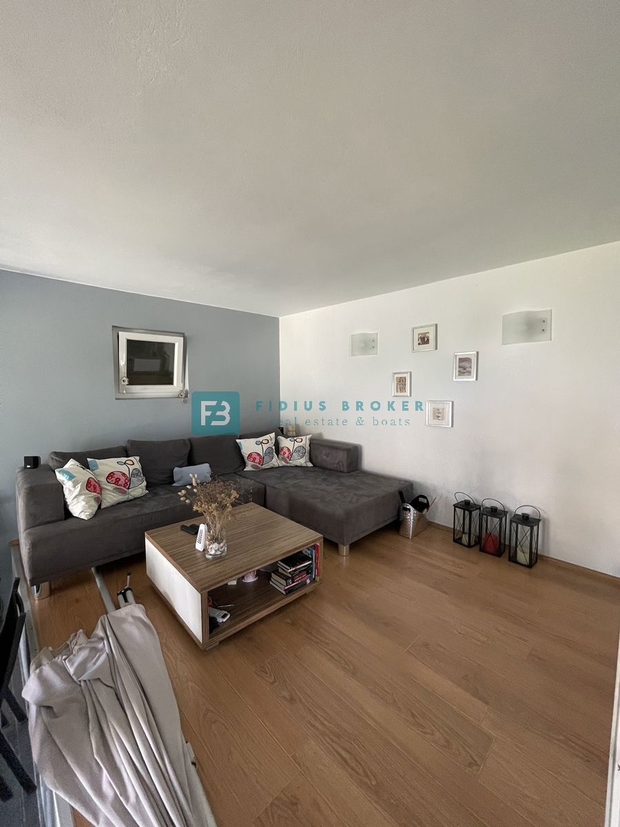 TISNO, čudovita samostojna hiša, 60 m od plaže, odprt pogled na morje