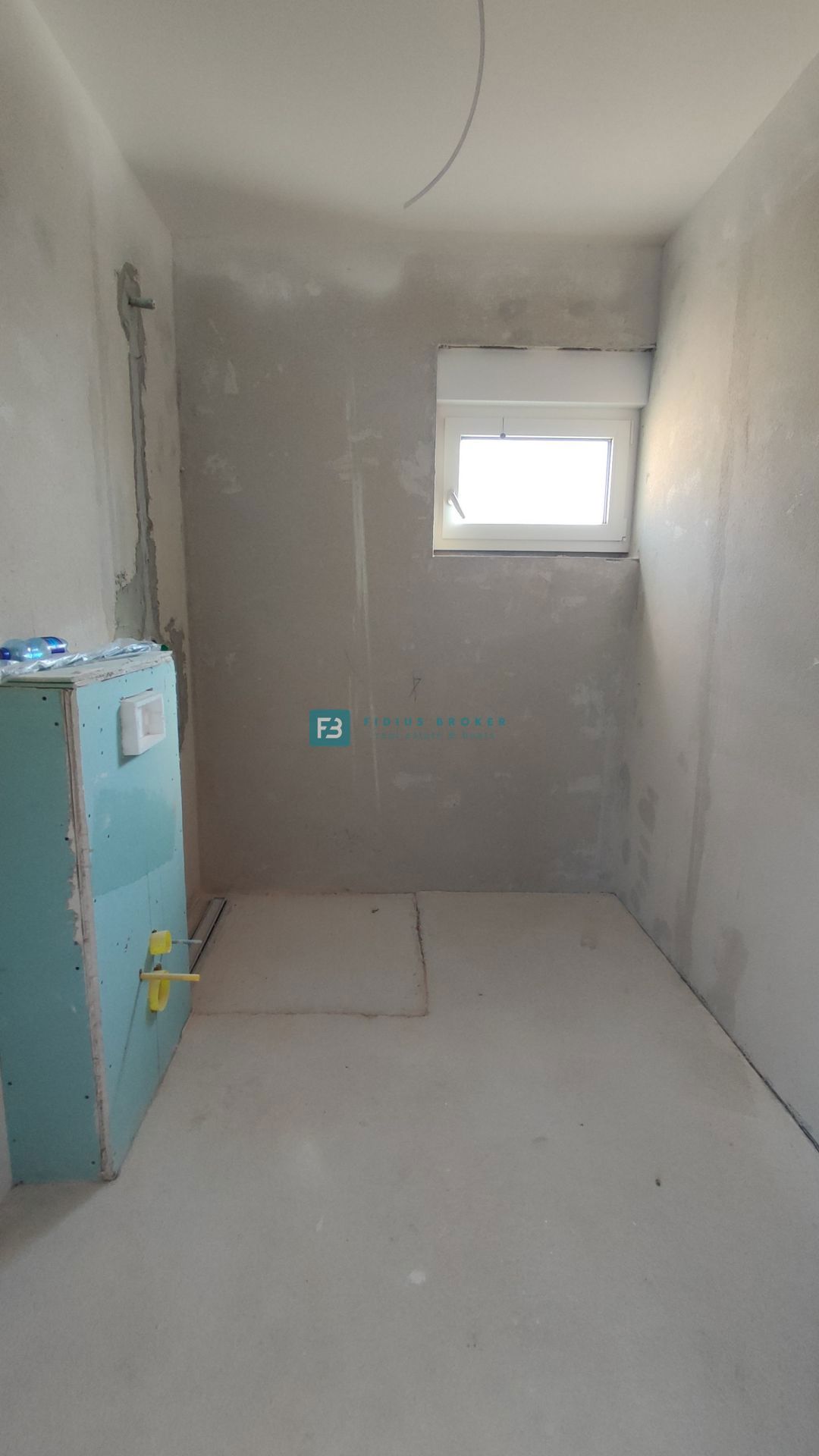 SRIMA, nova, dvojček, 300 m do plaže, pogled na morje, S1