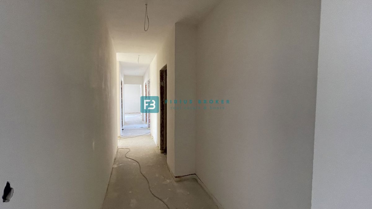 VODICE, novogradnja, 2. nad., pogled na morje, 3s, dvigalo, shramba