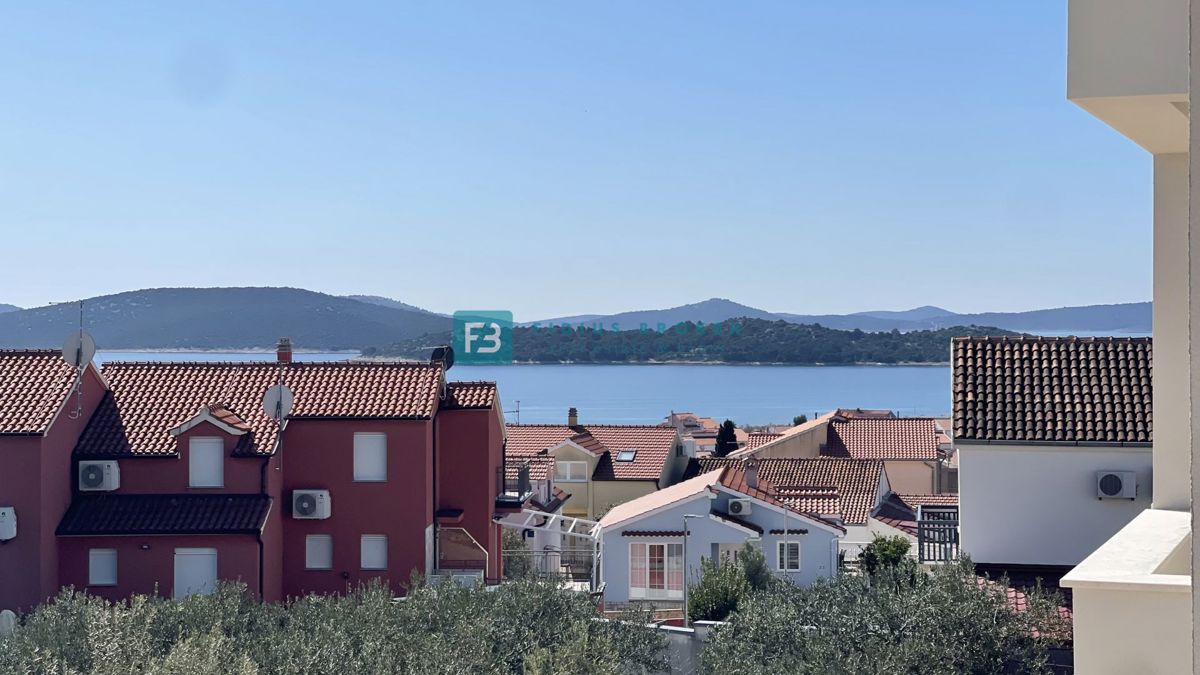 VODICE, novogradnja, pritličje, dvigalo, shramba