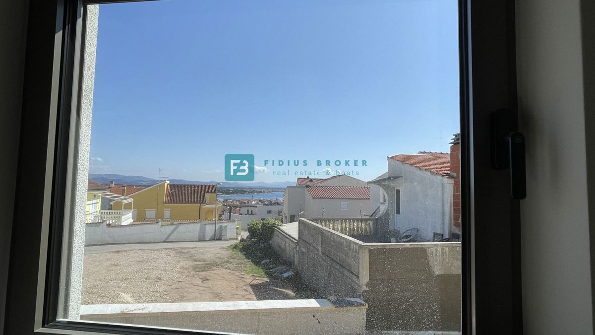 VODICE, novogradnja, pritličje, dvigalo, shramba