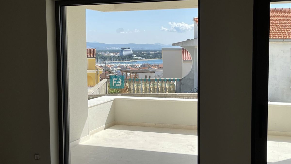 VODICE, novogradnja, pritličje, dvigalo, shramba