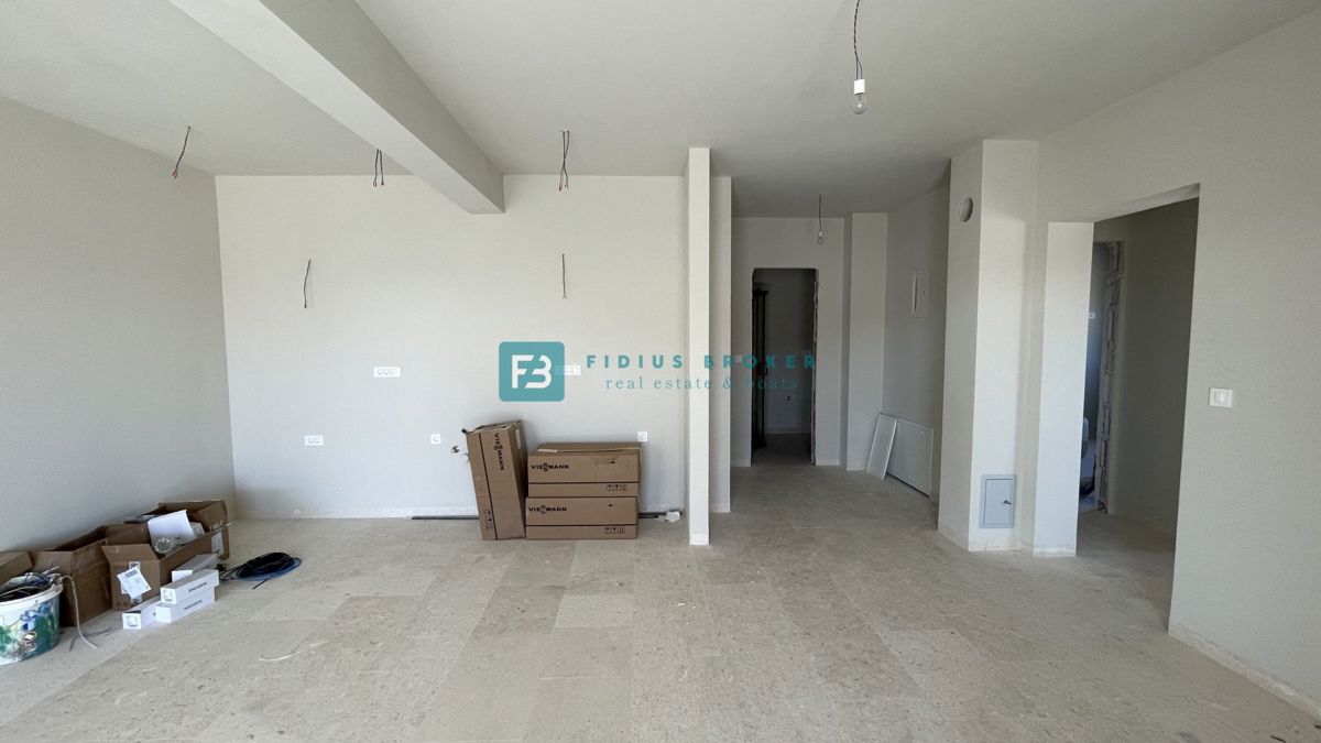 VODICE, novogradnja, pritličje, dvigalo, shramba