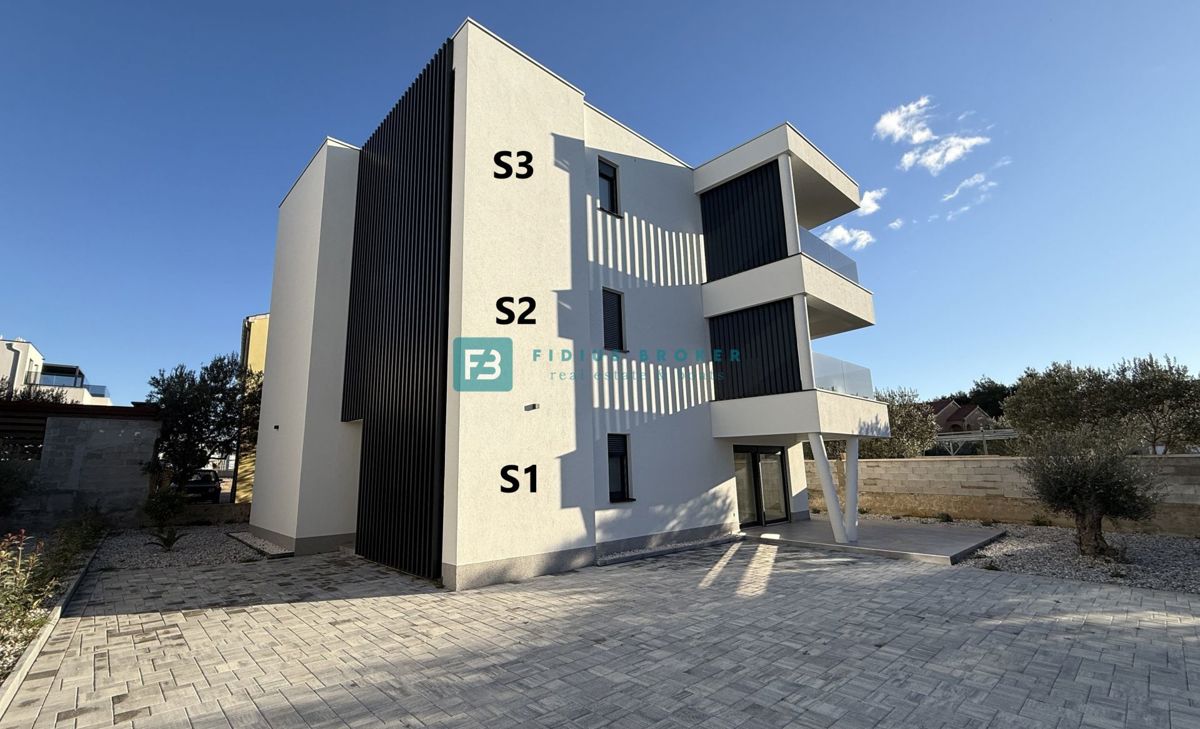 VODICE, novo, vseljivo, pritličje, vrt 128 m2, mirna lokacija