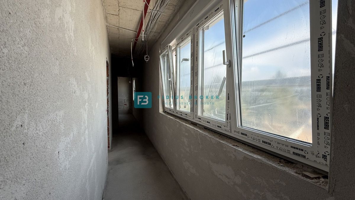 VODICE - SRIMA, novo, vrhunska lokacija, 80 m od morja, strešna terasa, panoramski razgled, 3 spalnice