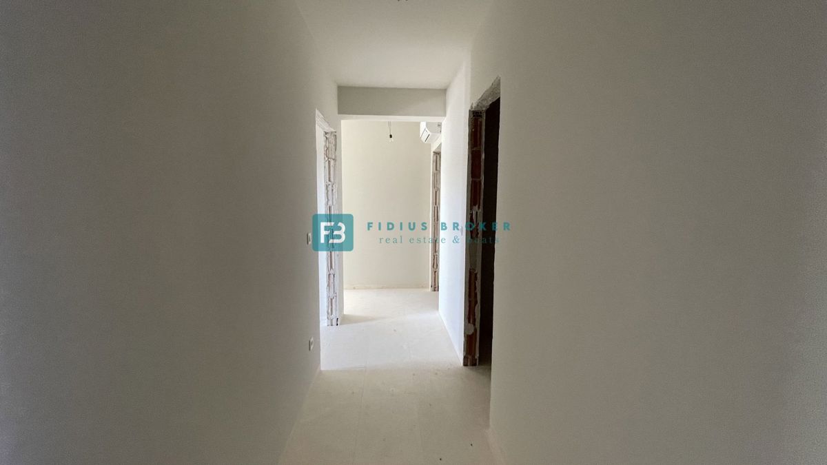 VODICE, novogradnja, pritličje, dvigalo, parkirišče, shramba