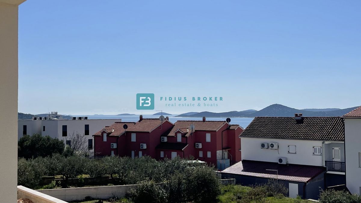 VODICE, novogradnja, pritličje, dvigalo, parkirišče, shramba