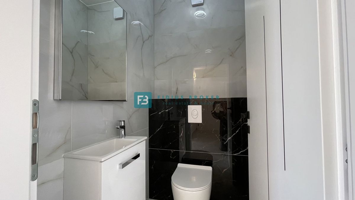 TRIBUNJ, nova, dvojček, panoramski pogled na morje, bazen