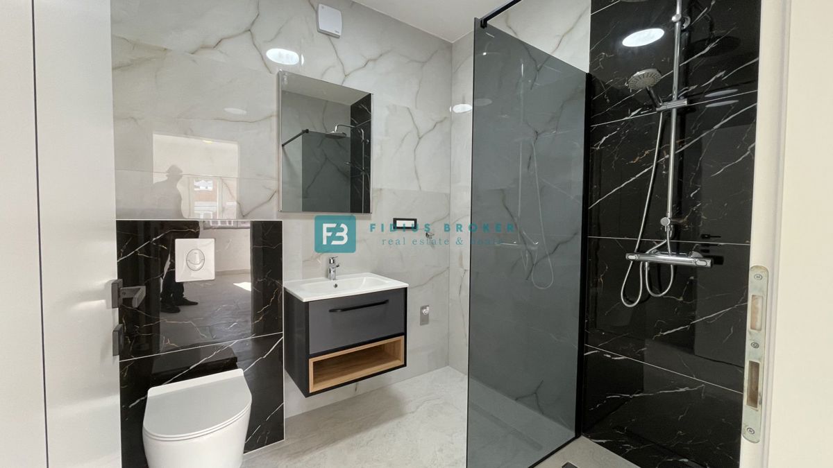 TRIBUNJ, nova, dvojček, panoramski pogled na morje, bazen