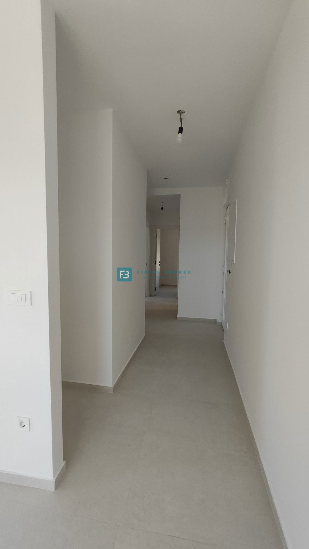 VODICE, novogradnja, 350 m od plaže, 2. nad., pogled na morje