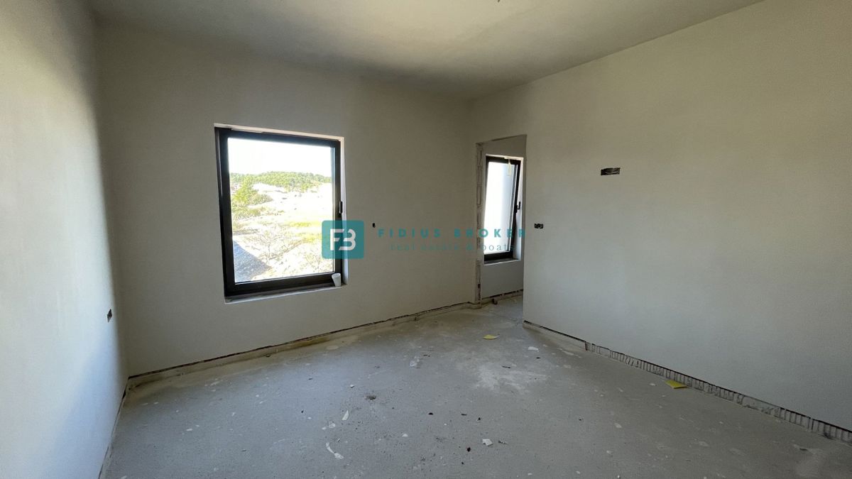 VODICE, novogradnja, 2. nad., pogled na morje, 3s, dvigalo, shramba