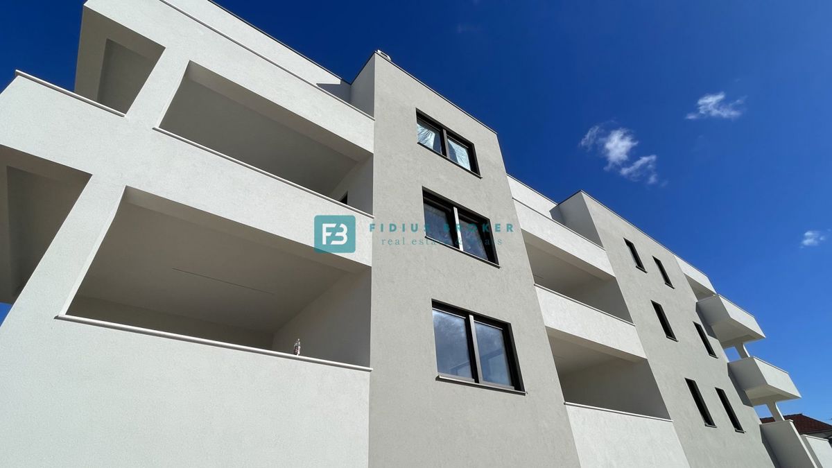 VODICE, novogradnja, 2. nad., pogled na morje, 3s, dvigalo, shramba