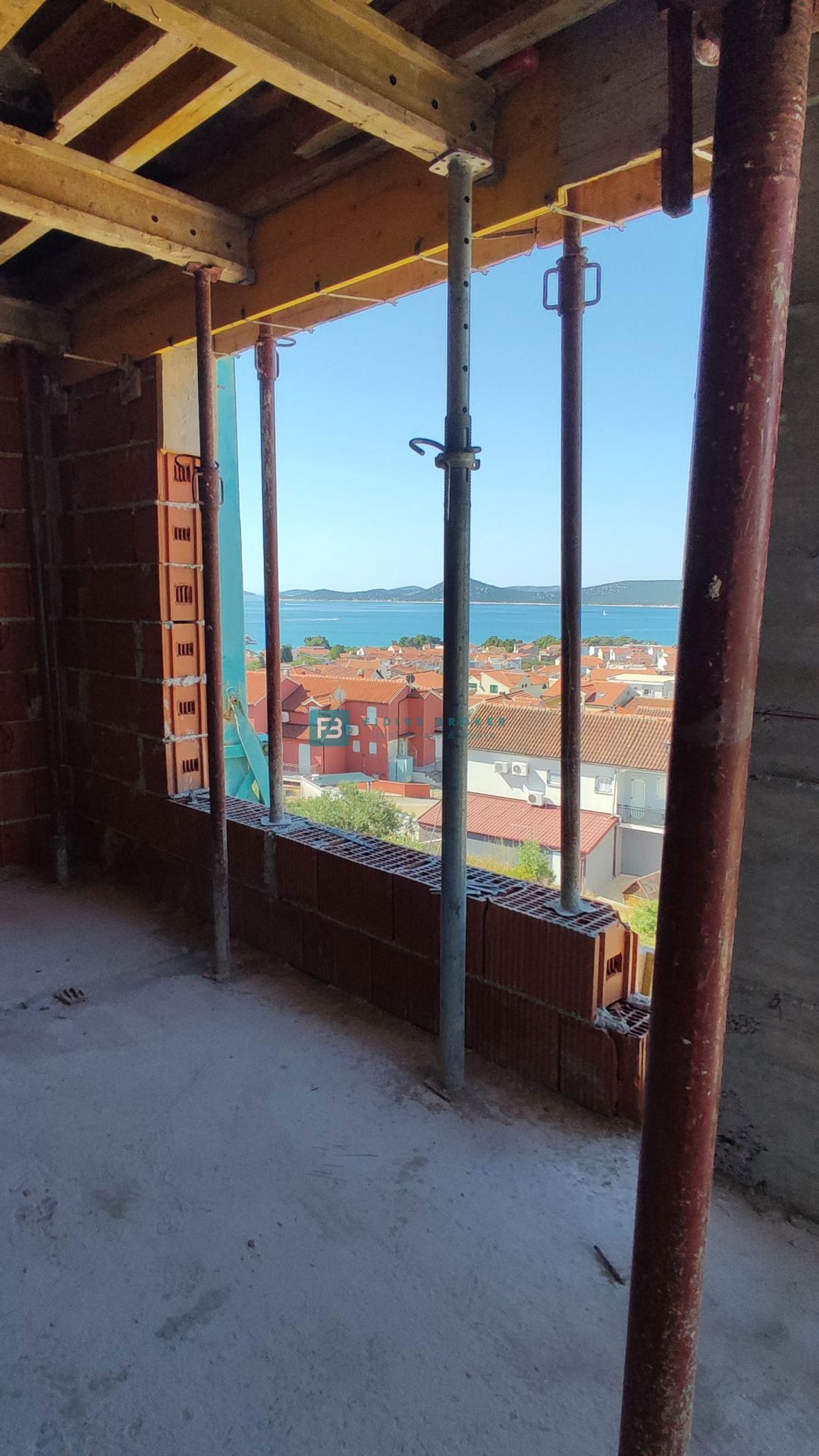 VODICE, novogradnja, 2. nad., pogled na morje, 3s, dvigalo, shramba