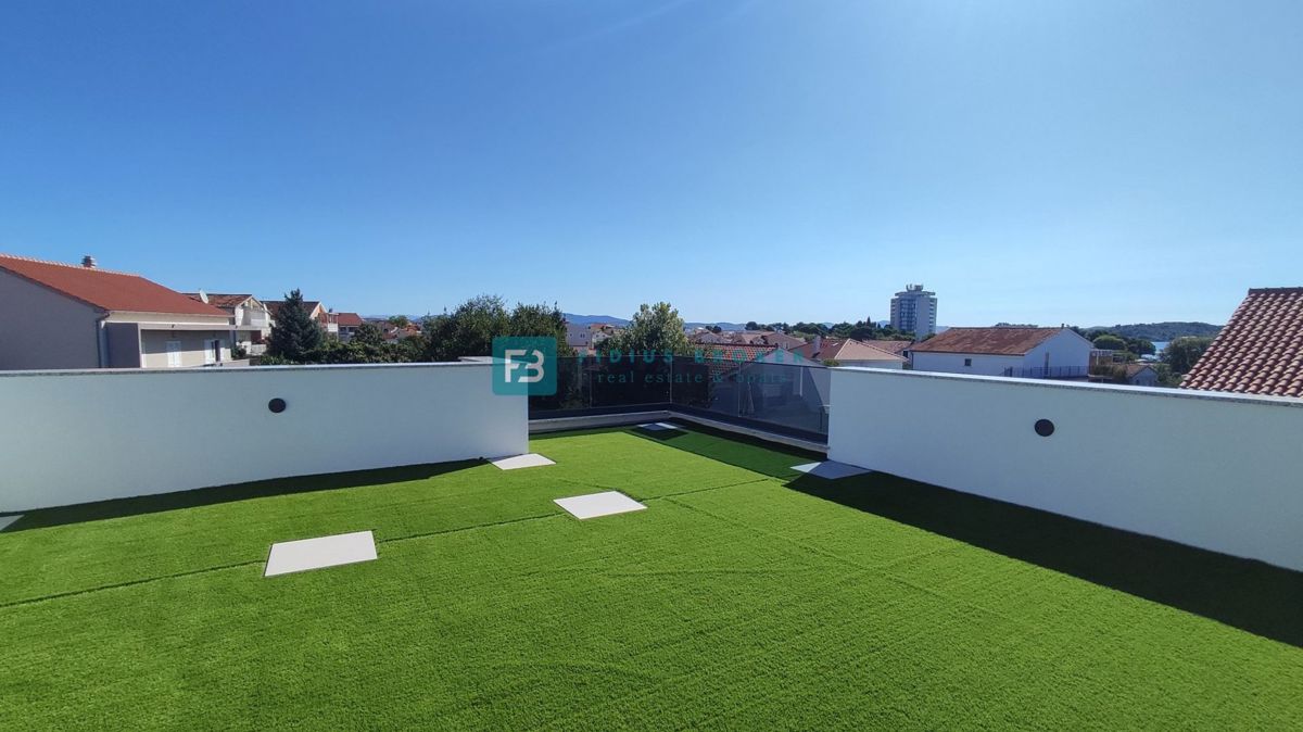 Hiša Vodice, 422,95m2