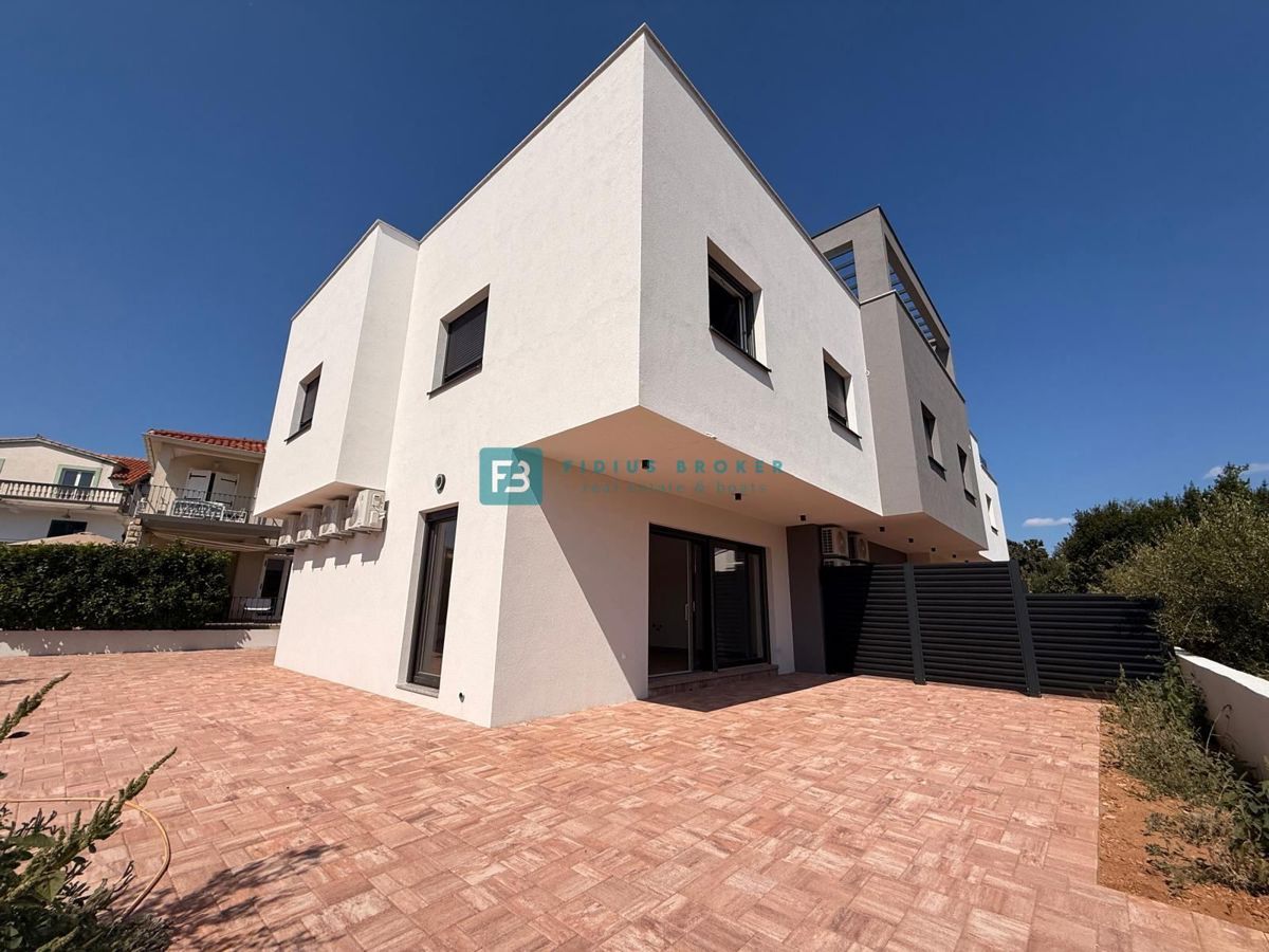 Hiša Vodice, 422,95m2