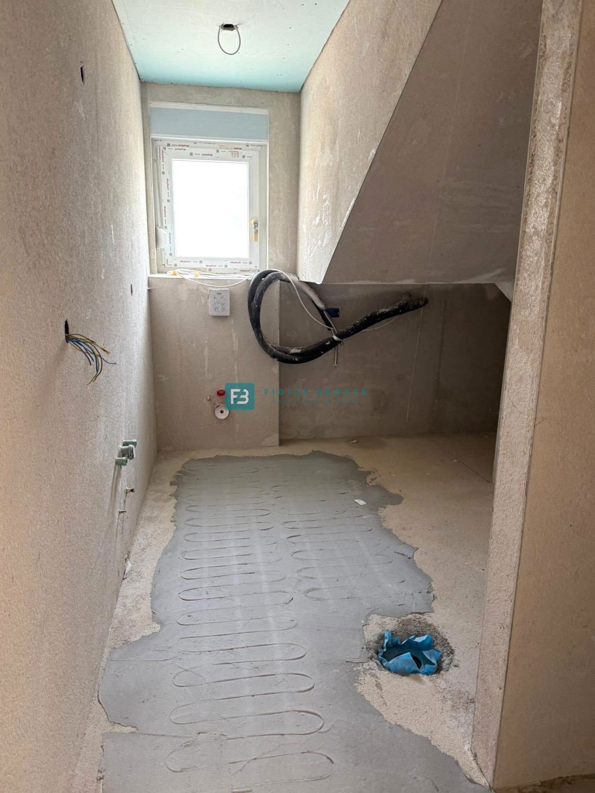 TRIBUNJ, nova, dvojček, panoramski pogled na morje, bazen