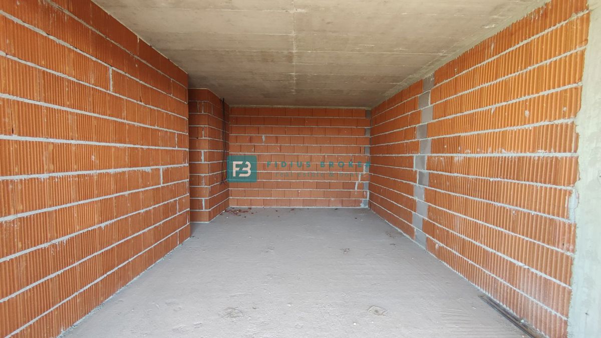 VODICE, novogradnja, 1. nadstropje, pogled na morje, 2 spalnici