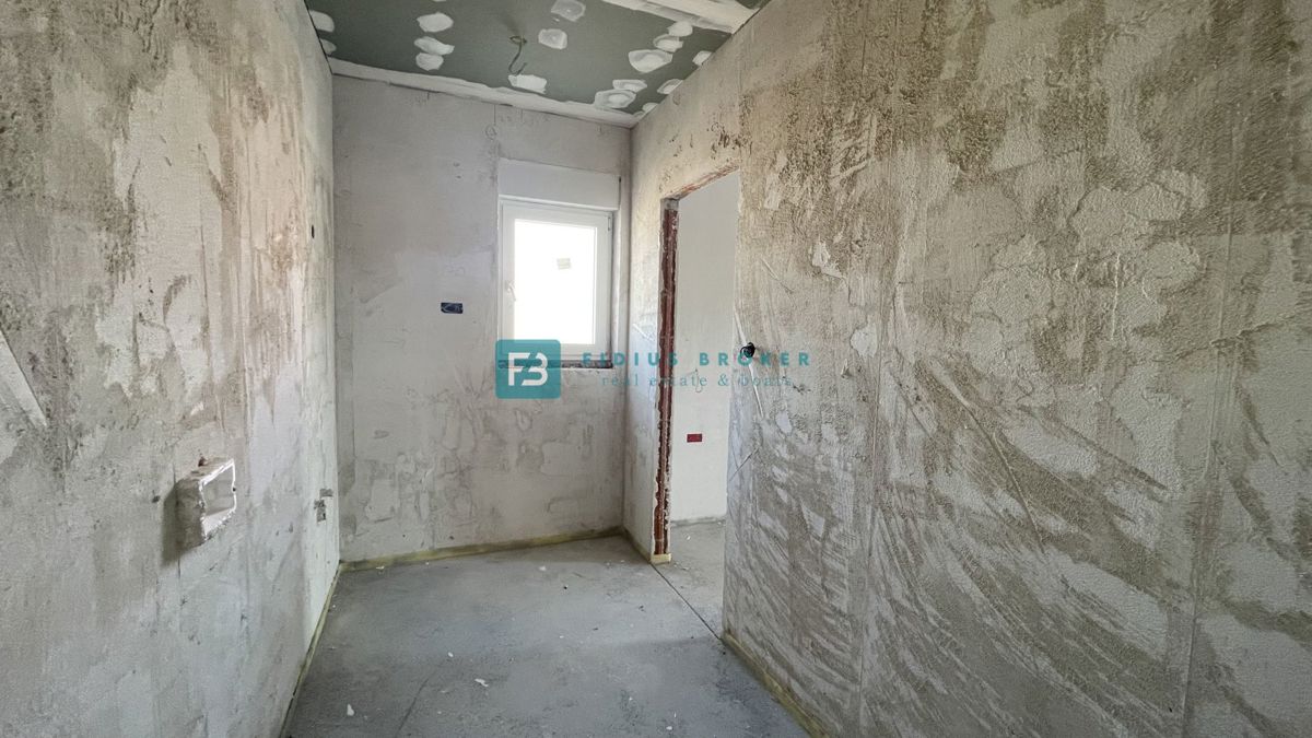 VODICE, novo, luksuzno stanovanje, vrhunska lokacija, 50 m do plaže, 1. nadstropje, terasa, dvigalo