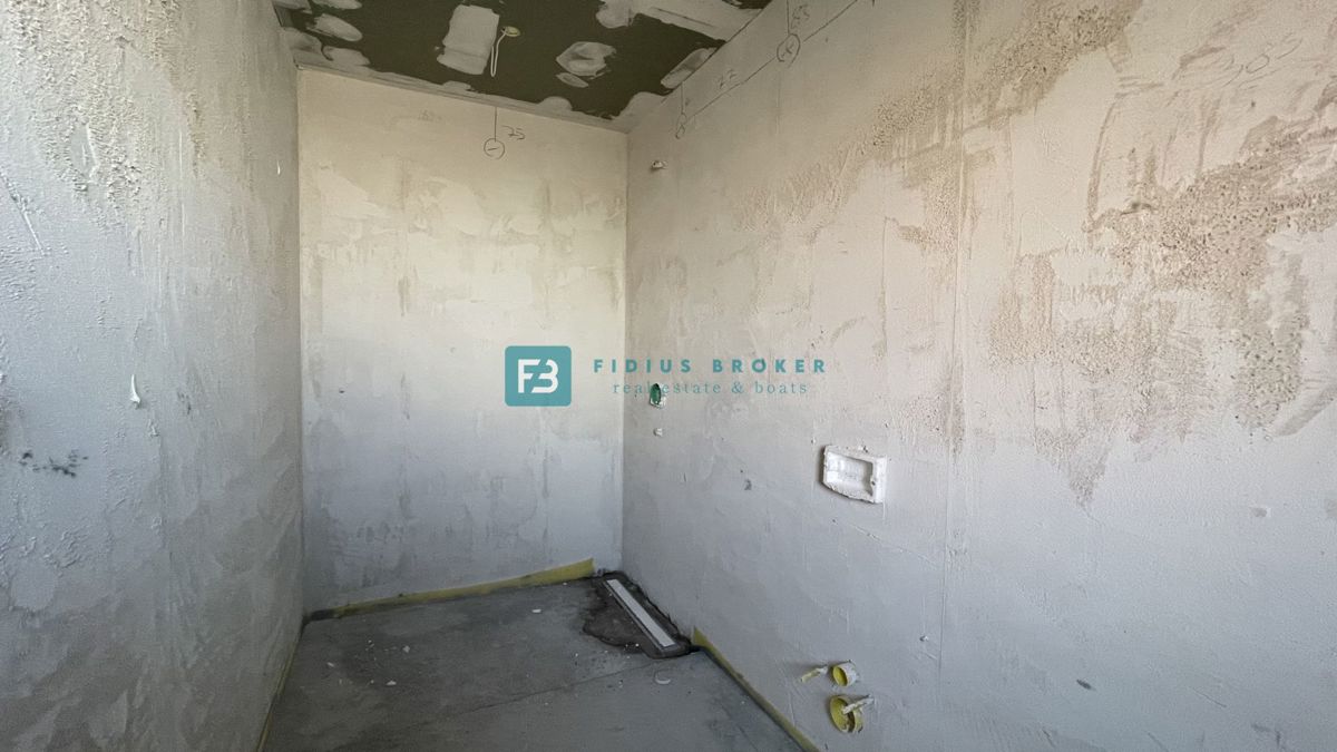 VODICE, novo, luksuzno stanovanje, vrhunska lokacija, 50 m do plaže, 1. nadstropje, terasa, dvigalo