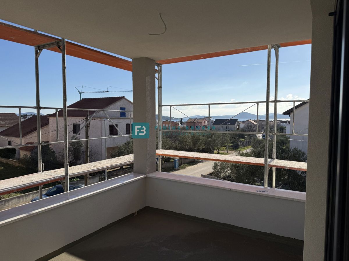 VODICE, novogradnja, moderno stanovanje, terasa, pogled na morje