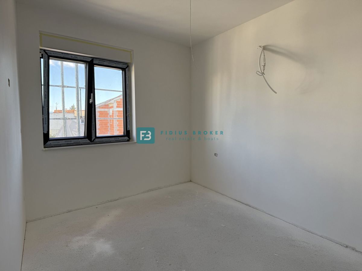 VODICE, novogradnja, moderno stanovanje, terasa, pogled na morje