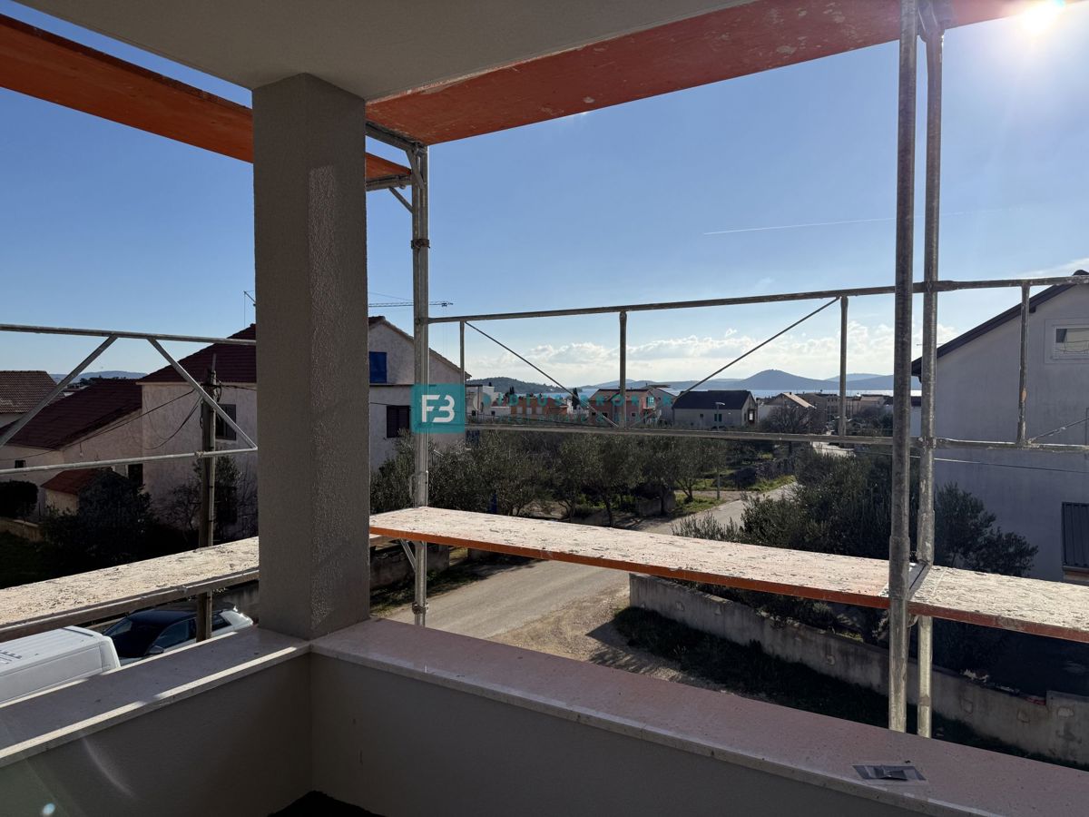 VODICE, novogradnja, moderno stanovanje, terasa, pogled na morje