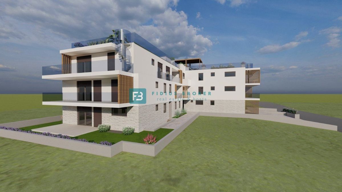 VODICE, novogradnja, vrhunska lokacija, 100 m do morja, vrt, A1