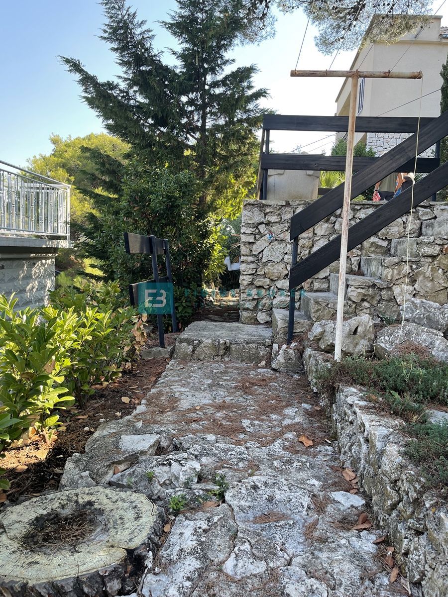 TISNO, čudovita samostojna hiša, 60 m od plaže, odprt pogled na morje