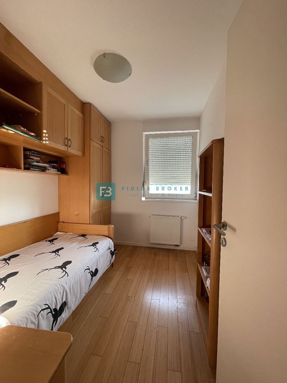 ŠIBENIK-ŠUBIĆEVAC, opremljeno stanovanje, 74,62 m2, 3s, dvigalo