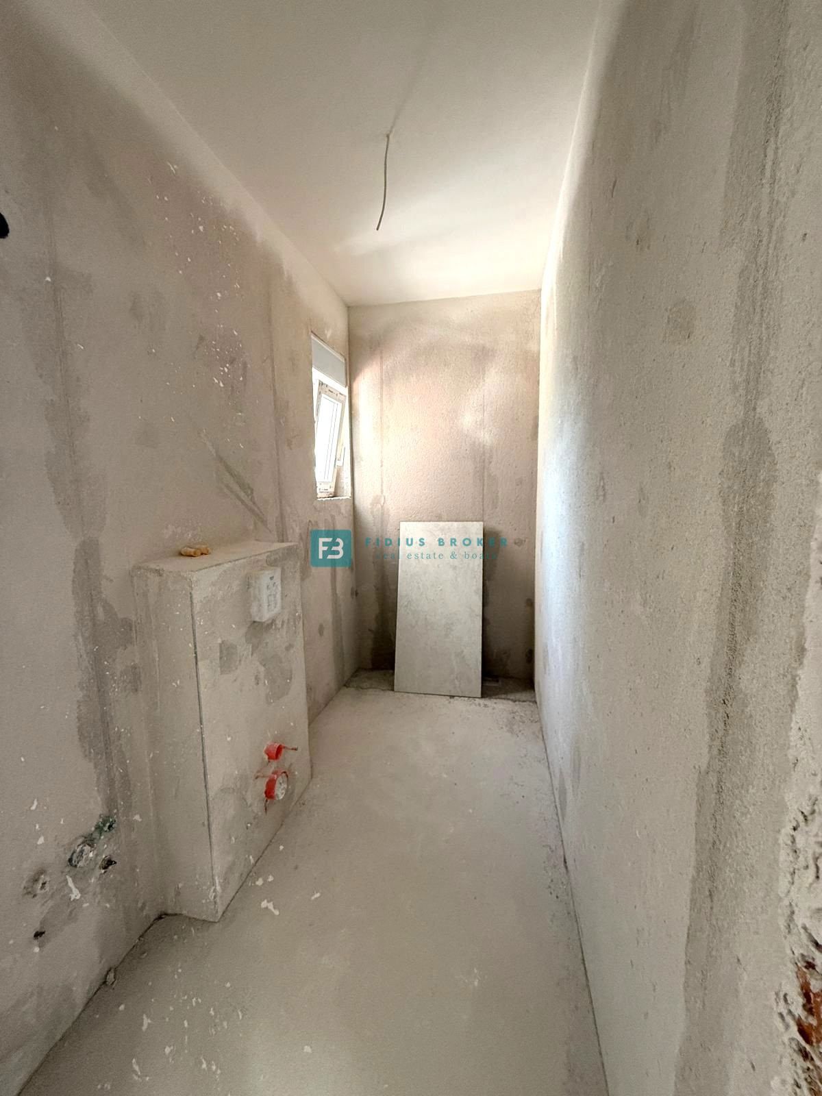 TRIBUNJ, nova, dvojček, panoramski pogled na morje, bazen