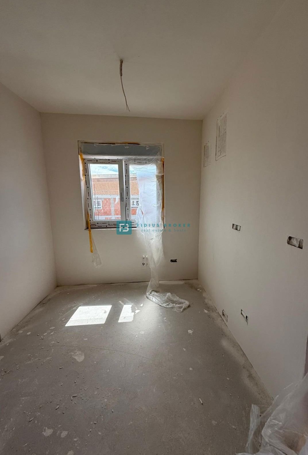 TRIBUNJ, nova, dvojček, panoramski pogled na morje, bazen