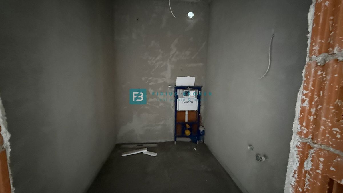 VODICE - SRIMA, novo, vrhunska lokacija, 80 m od morja, strešna terasa, panoramski razgled