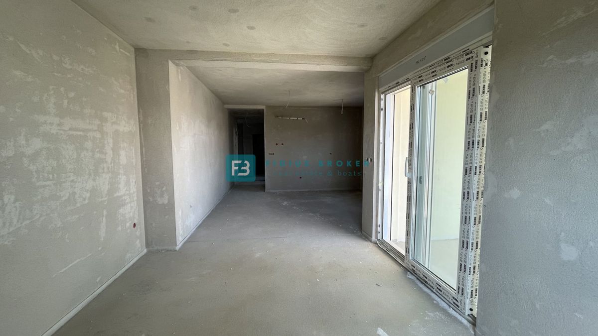 VODICE, novogradnja, 1. nadstropje, 2 spalnici, terasa, shramba