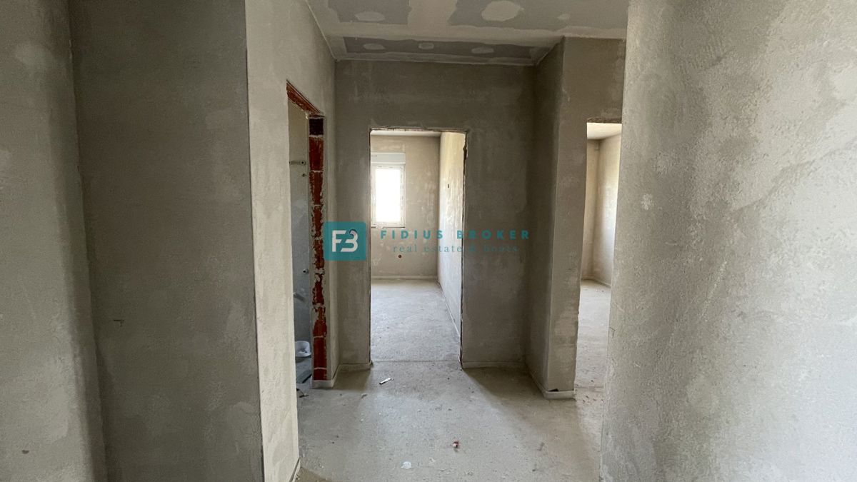 VODICE, novogradnja, 1. nadstropje, 2 spalnici, terasa, shramba