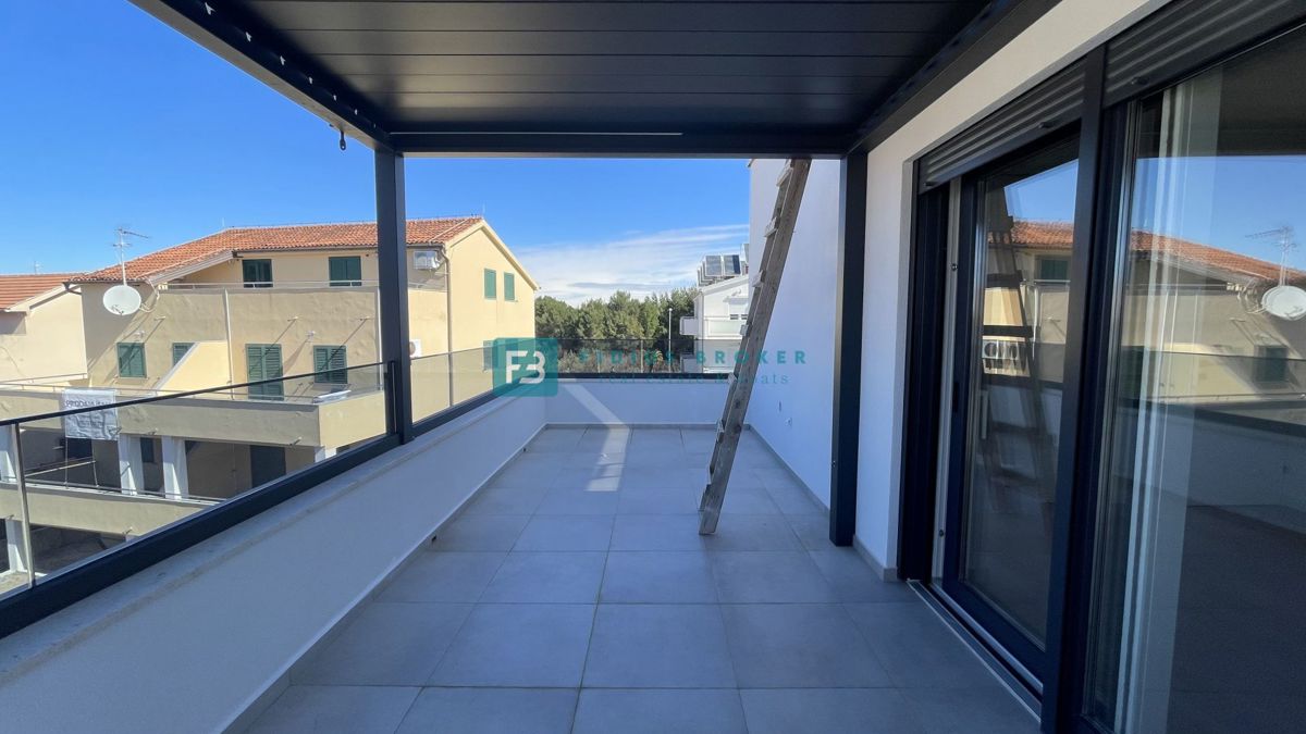 VODICE - SRIMA, nova, dvojček, 300 m do plaže, pogled na morje, S1